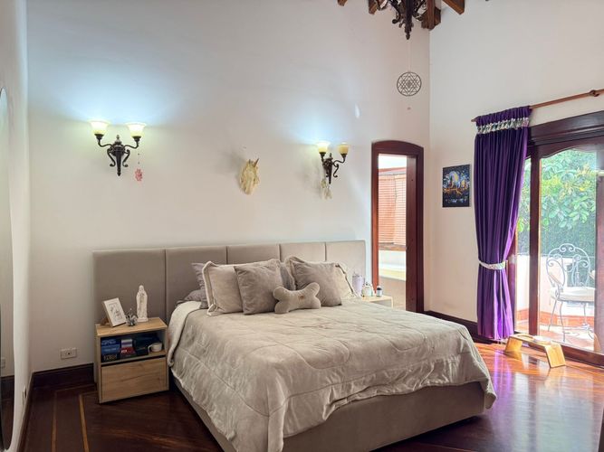 Casa de 4 alcobas en venta en Loma Del Escobero, Envigado, 560 m² · foto 13 de 20