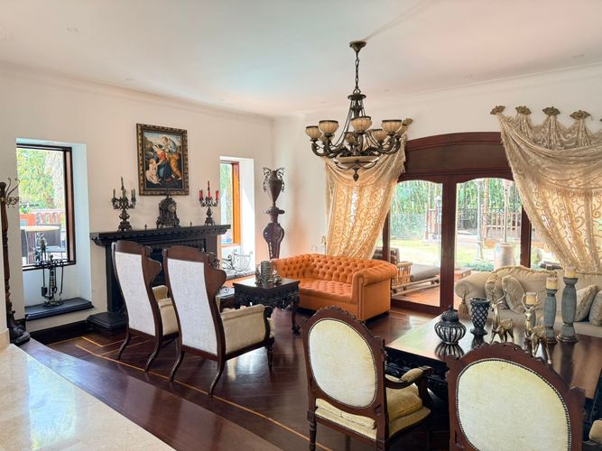 Casa de 4 alcobas en venta en Loma Del Escobero, Envigado, 560 m² · foto 3 de 20