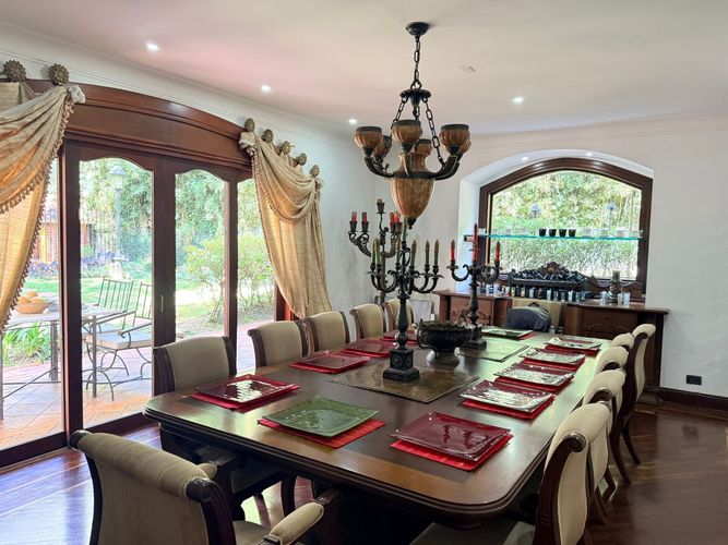 Casa de 4 alcobas en venta en Loma Del Escobero, Envigado, 560 m² · foto 2 de 20