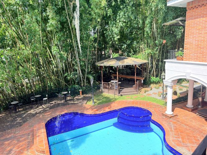Casa de 4 alcobas en venta en Loma Del Escobero, Envigado, 560 m² · foto 16 de 20