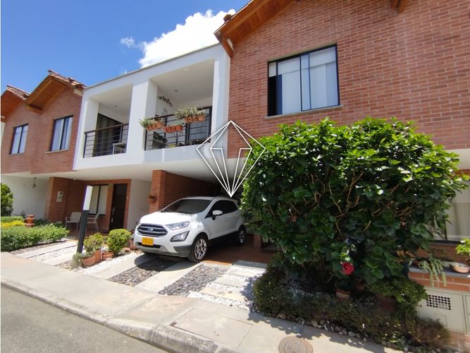 Casa de 3 alcobas en venta en La Ceja, 124 m² · foto 2 de 24