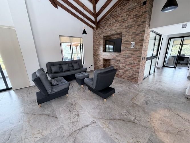 Finca en venta en Santa Ana, Rionegro, 516 m² · foto 2 de 24