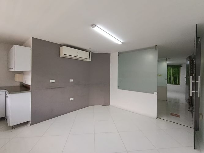 Oficina en arriendo en Laureles, Medellín, 65 m² · foto 2 de 13