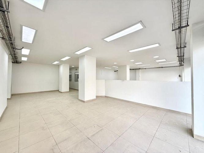 Local en arriendo en Sector Plaza De Bolivar, Pereira, 780 m² · foto 2 de 13