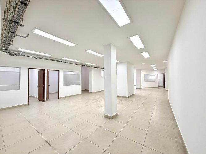 Local en arriendo en Sector Plaza De Bolivar, Pereira, 780 m² · foto 9 de 13