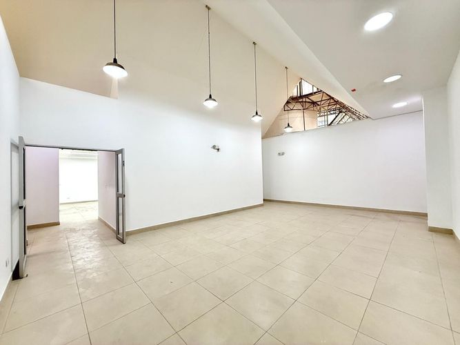 Local en arriendo en Sector Plaza De Bolivar, Pereira, 780 m² · foto 10 de 13