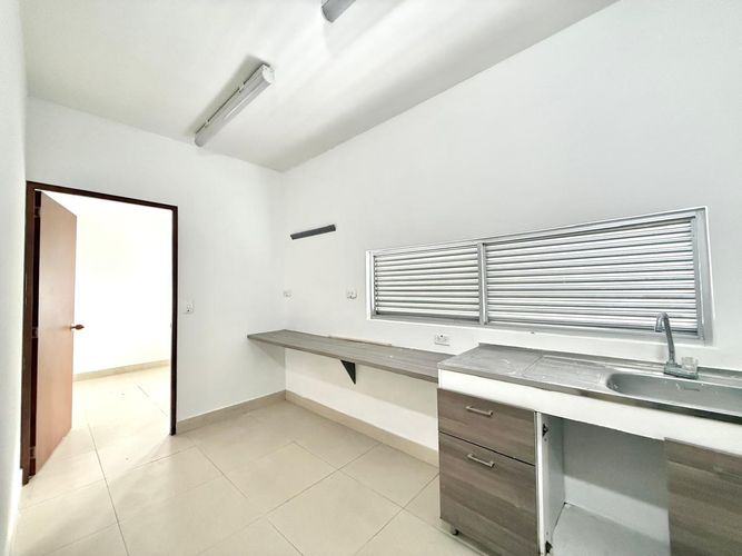 Local en arriendo en Sector Plaza De Bolivar, Pereira, 780 m² · foto 13 de 13