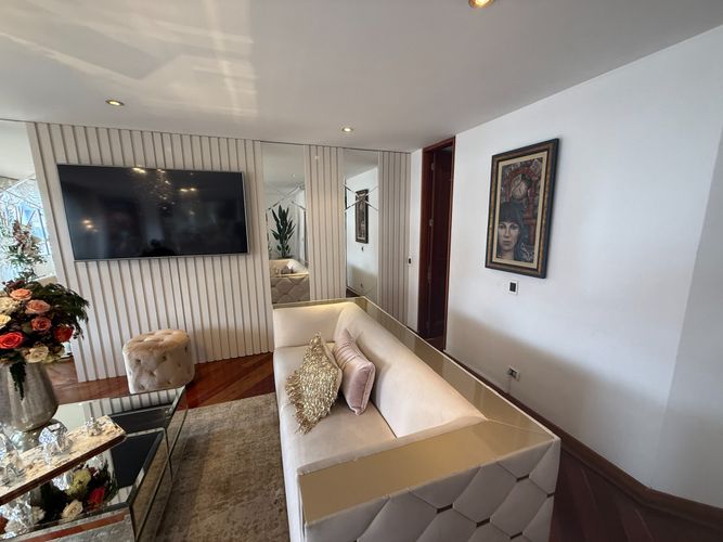 Apartamento de 4 alcobas en venta en Chicó Navarra, Bogotá, 177 m² · foto 3 de 24