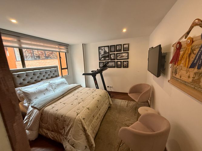 Apartamento de 4 alcobas en venta en Chicó Navarra, Bogotá, 177 m² · foto 16 de 24