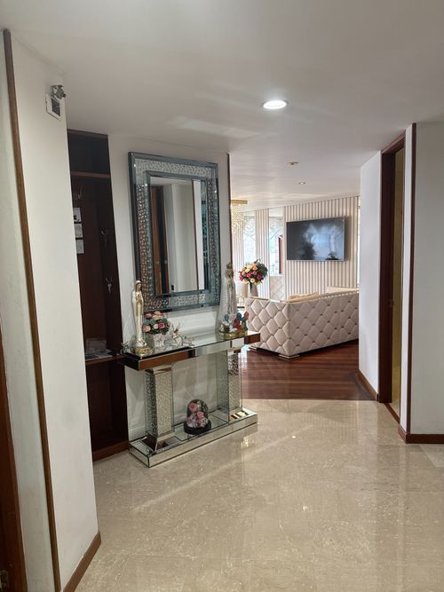 Apartamento de 4 alcobas en venta en Chicó Navarra, Bogotá, 177 m² · foto 11 de 24