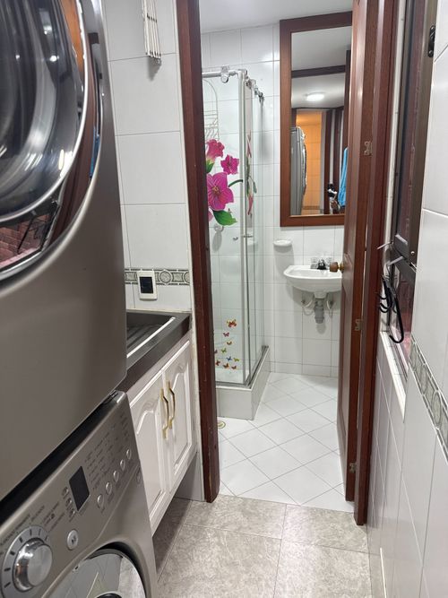 Apartamento de 4 alcobas en venta en Chicó Navarra, Bogotá, 177 m² · foto 21 de 24