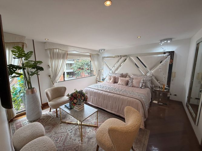 Apartamento de 4 alcobas en venta en Chicó Navarra, Bogotá, 177 m² · foto 13 de 24