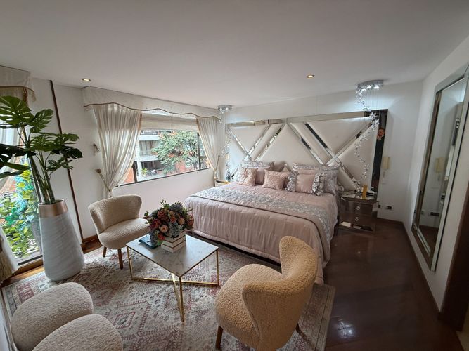Apartamento de 4 alcobas en venta en Chicó Navarra, Bogotá, 177 m² · foto 12 de 24
