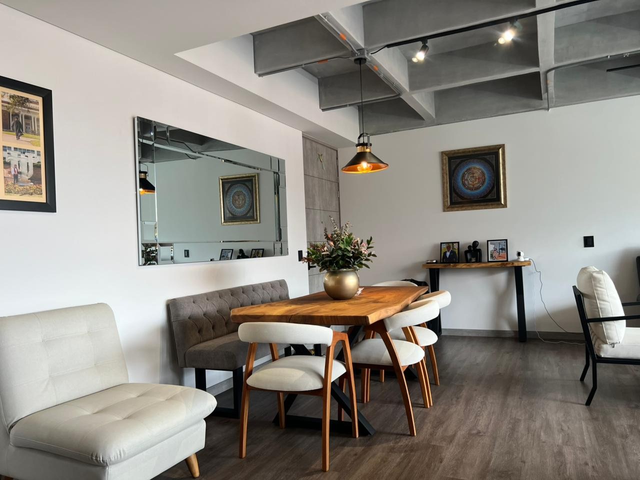 Apartamento en venta en Loma Del Esmeraldal, Envigado · foto 2 de 15