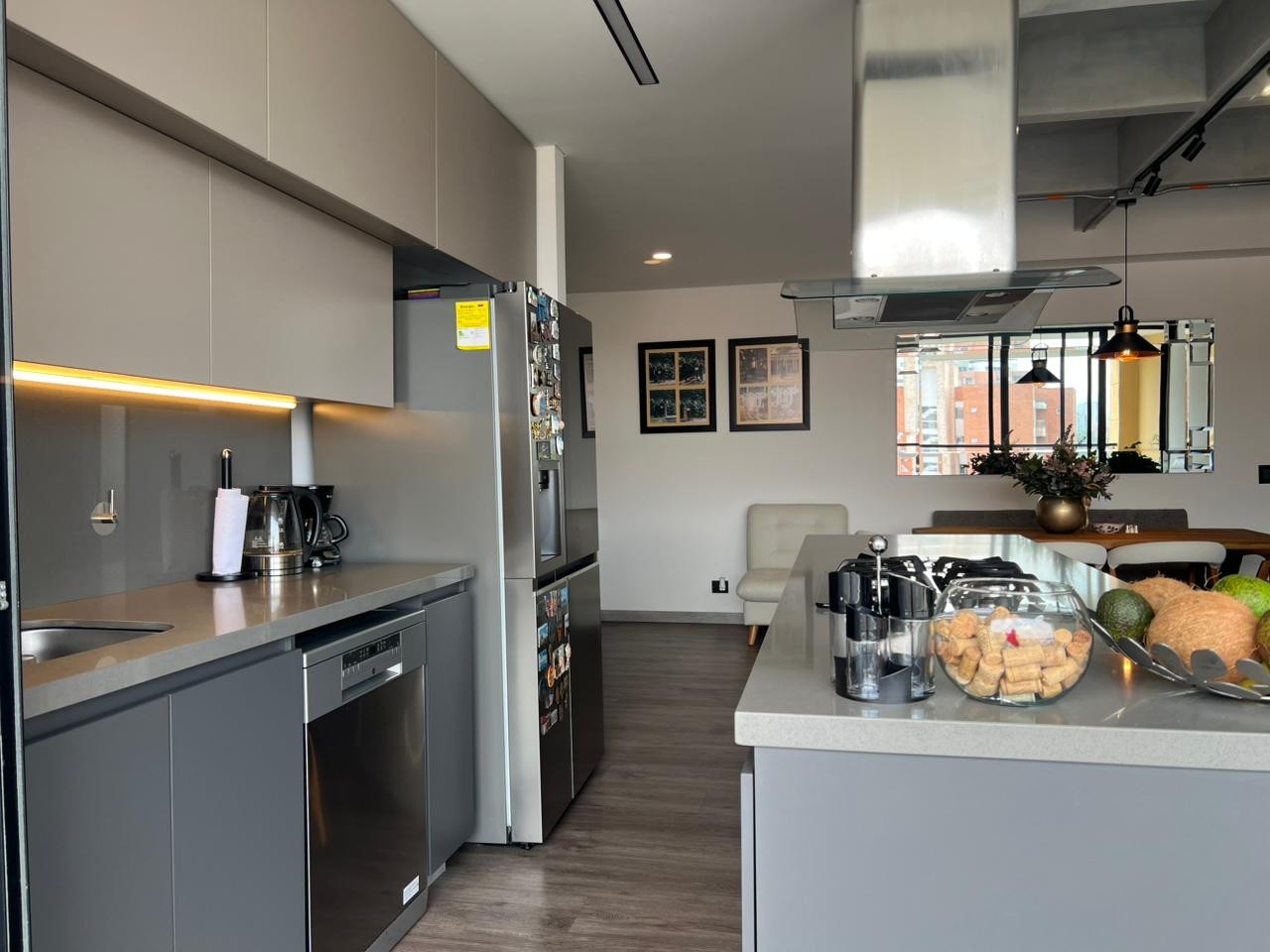 Apartamento en venta en Loma Del Esmeraldal, Envigado · foto 4 de 15