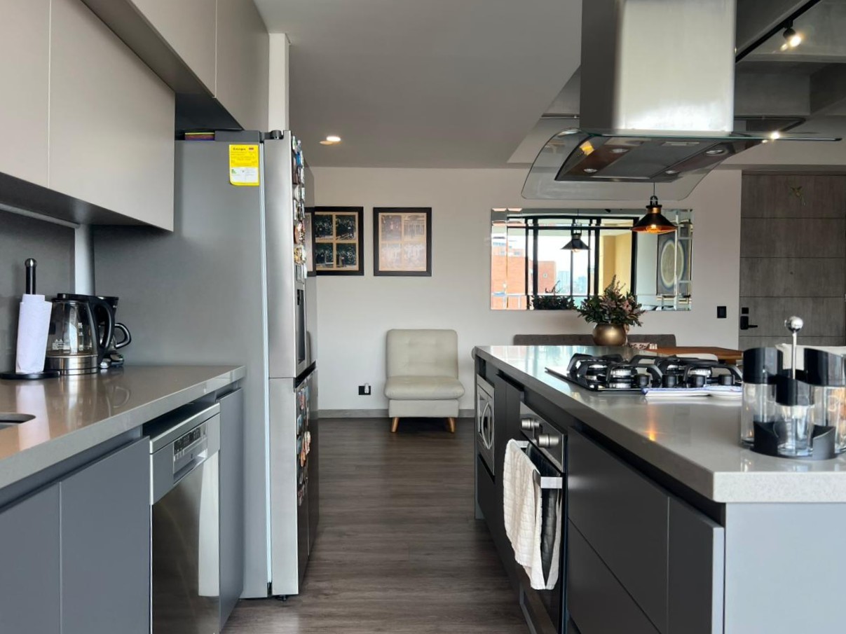 Apartamento en venta en Loma Del Esmeraldal, Envigado · foto 6 de 15