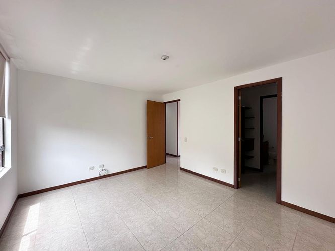 Apartamento de 3 alcobas en arriendo en El Poblado, Medellín, 135 m² · foto 11 de 20