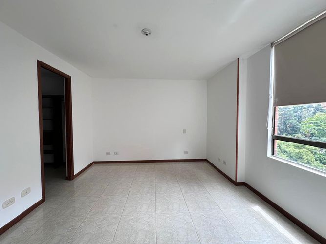 Apartamento de 3 alcobas en arriendo en El Poblado, Medellín, 135 m² · foto 8 de 20