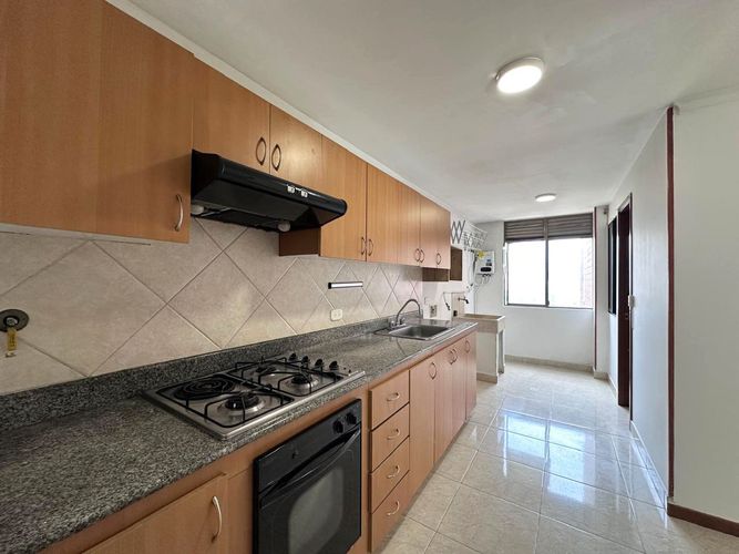 Apartamento de 3 alcobas en arriendo en El Poblado, Medellín, 135 m² · foto 6 de 20