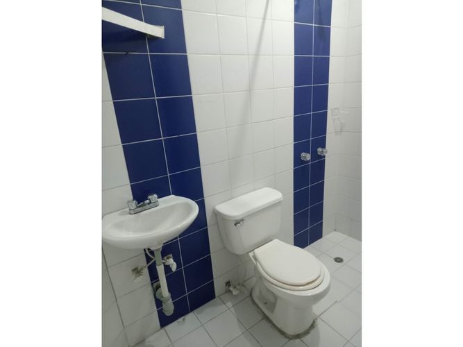 Casa de 4 alcobas en venta en La Esmeralda, Itagüí, 119 m² · foto 4 de 18