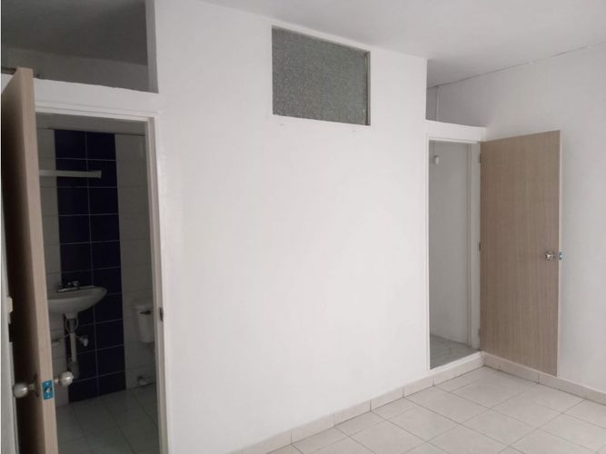 Casa de 4 alcobas en venta en La Esmeralda, Itagüí, 119 m² · foto 5 de 18