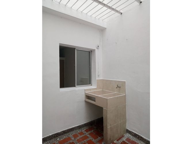 Casa de 4 alcobas en venta en La Esmeralda, Itagüí, 119 m² · foto 10 de 18