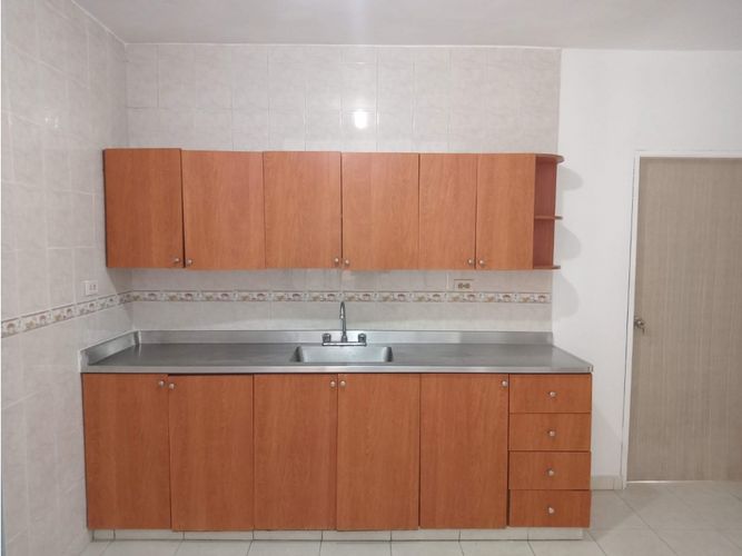 Casa de 4 alcobas en venta en La Esmeralda, Itagüí, 119 m² · foto 13 de 18