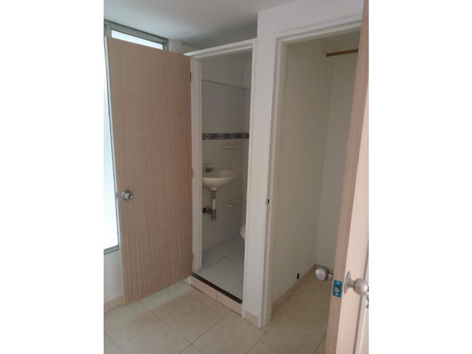 Casa de 4 alcobas en venta en La Esmeralda, Itagüí, 119 m² · foto 16 de 18