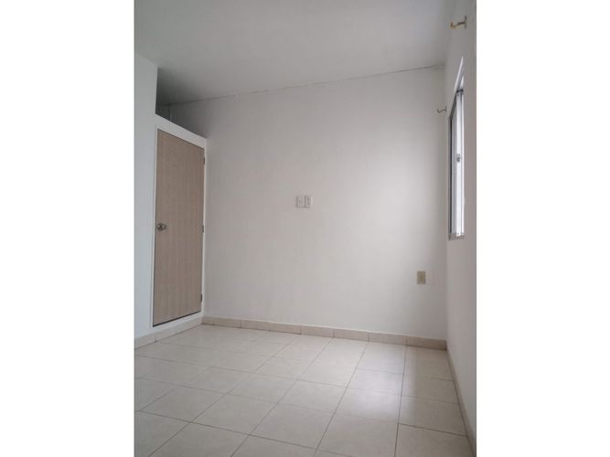 Casa de 4 alcobas en venta en La Esmeralda, Itagüí, 119 m² · foto 17 de 18