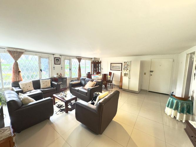 Apartamento en venta en El Virrey, Bogotá · foto 2 de 14