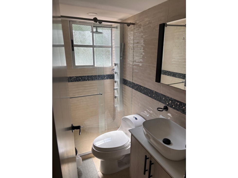 Apartamento en venta en El Poblado, Medellín 3