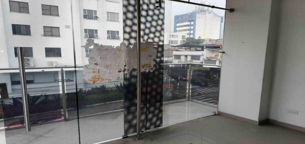 Local en arriendo en San Fernando, Armenia, 360 m² · foto 2 de 24