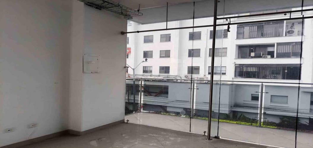 Local en arriendo en San Fernando, Armenia, 360 m² · foto 6 de 24