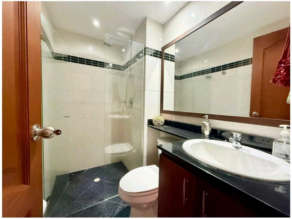 Apartamento en arriendo en Laureles, Medellín · foto 7 de 24