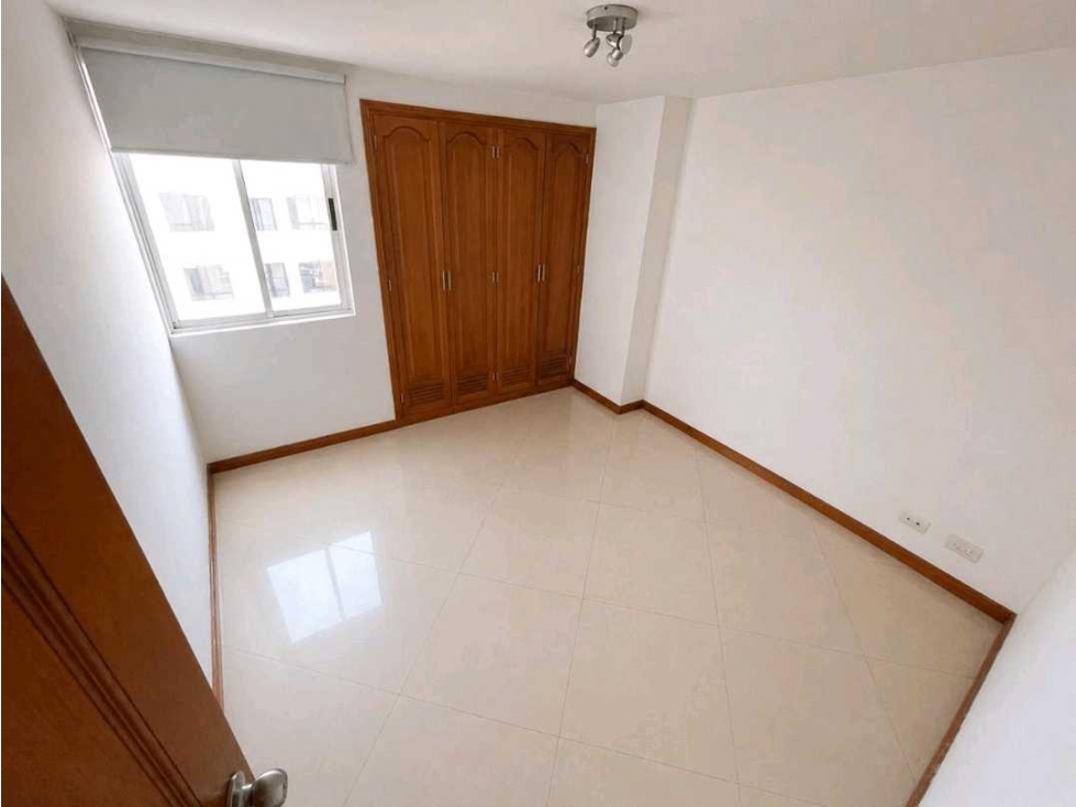 Apartamento en arriendo en Laureles, Medellín · foto 8 de 24