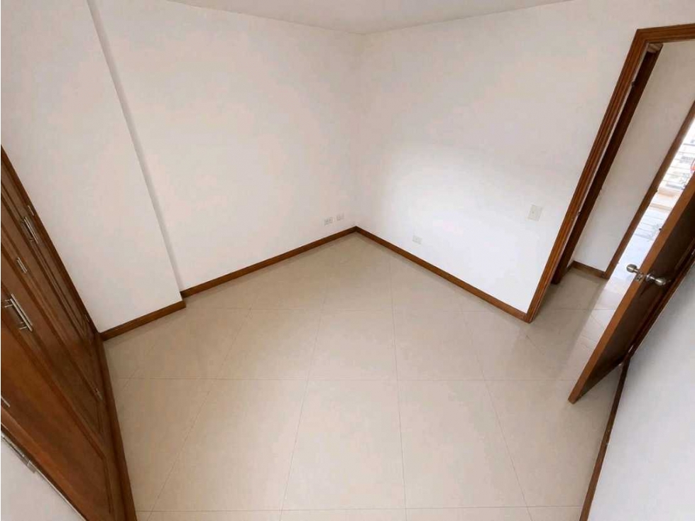 Apartamento en arriendo en Laureles, Medellín · foto 9 de 24