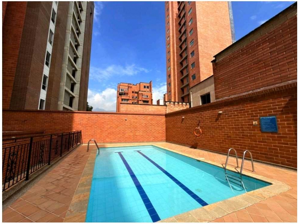 Apartamento en arriendo en Laureles, Medellín · foto 15 de 24