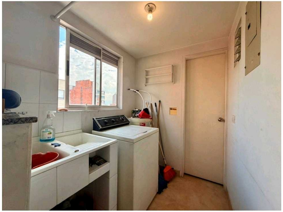 Apartamento en arriendo en Laureles, Medellín · foto 21 de 24