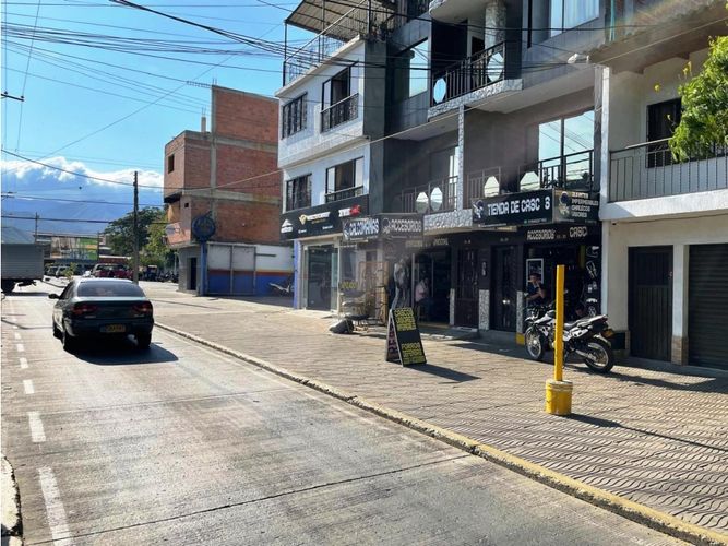 Edificio en venta en Bolivar, Yumbo, 515 m² · foto 2 de 24