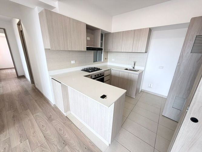 Apartamento de 3 alcobas en venta en El Porvenir, Rionegro, 92 m² · foto 3 de 16