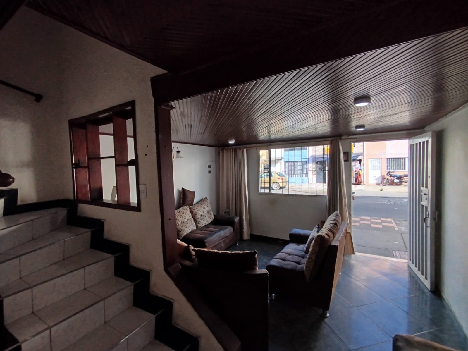 Casa en venta en Villas De Granada, Bogotá · foto 2 de 22