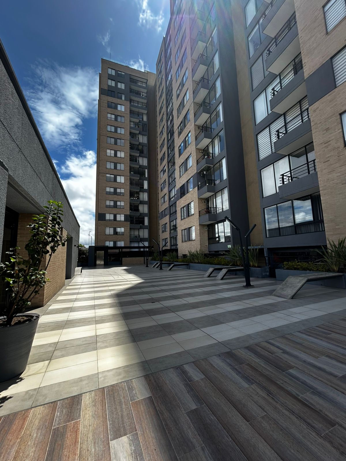Apartamento en venta en Villa Mayor Oriental, Bogotá · foto 2 de 20