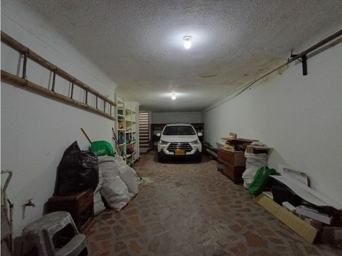 Casa de 5 alcobas en venta en Los Profesionales, Armenia, 158 m² · foto 5 de 24