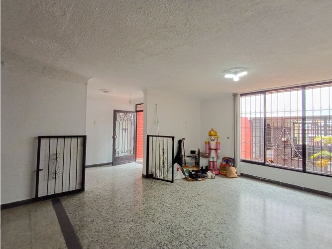 Casa de 5 alcobas en venta en Los Profesionales, Armenia, 158 m² · foto 10 de 24
