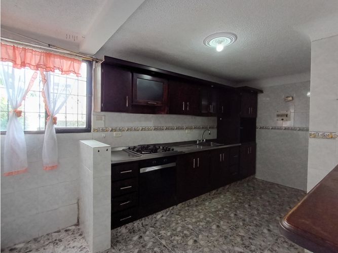 Casa de 5 alcobas en venta en Los Profesionales, Armenia, 158 m² · foto 17 de 24