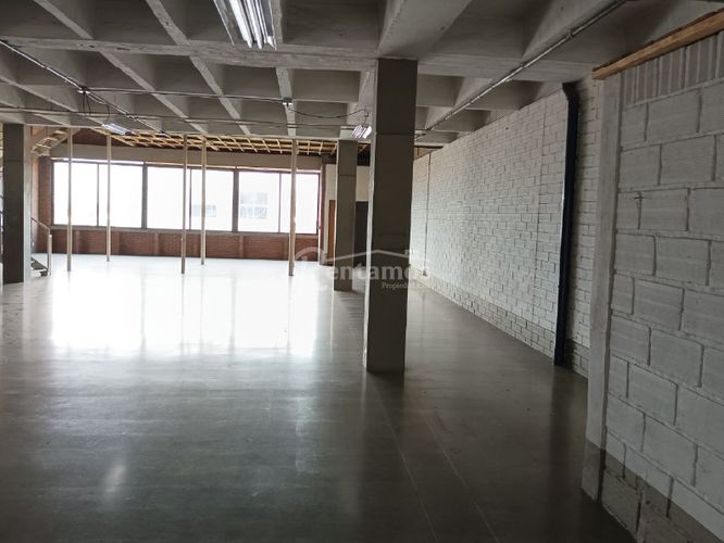 Local en arriendo en Urbanizacion Villas Del Parque, Medellín, 870 m² · foto 5 de 19