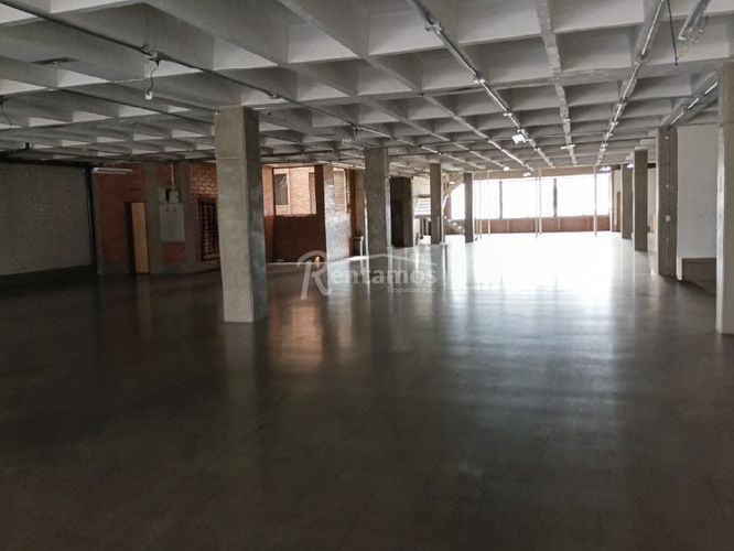 Local en arriendo en Urbanizacion Villas Del Parque, Medellín, 870 m² · foto 15 de 19