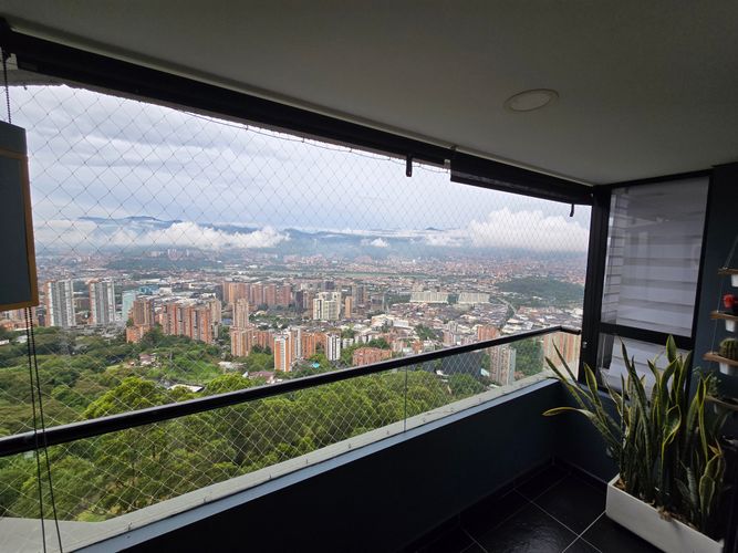 Apartamento de 3 alcobas en venta en Asomadera No.2, Medellín, 78 m² · foto 6 de 24