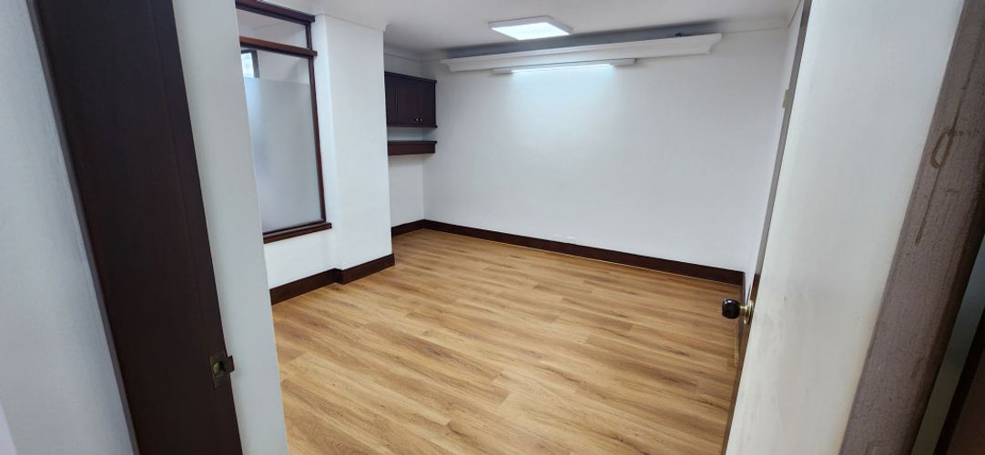 Oficina en arriendo en Patio Bonito, Medellín, 175 m² · foto 5 de 6