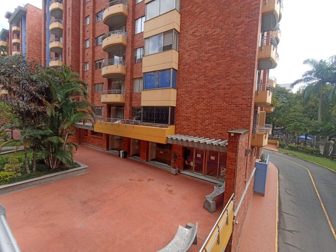 Apartamento de 4 alcobas en venta en Lorena, Medellín, 148 m² · foto 22 de 24